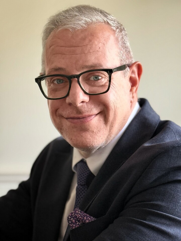 Dr. Michael Averbukh